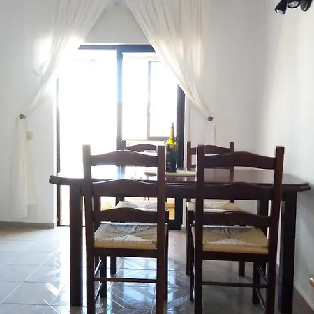 Your Walking Distance From Stunning Beaches Apartment Portimao