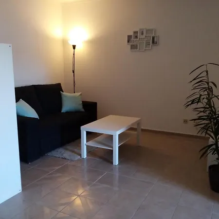 Your Walking Distance From Stunning Beaches * Portimão